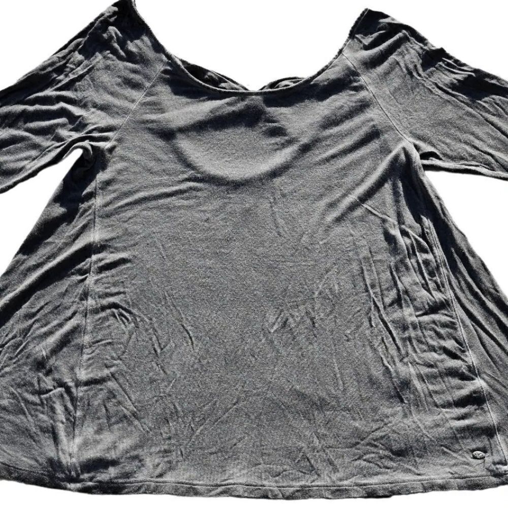 Soft & Sexy AEO T 1977. Viscose long sleeve shirt by American Eagle Outfitters.